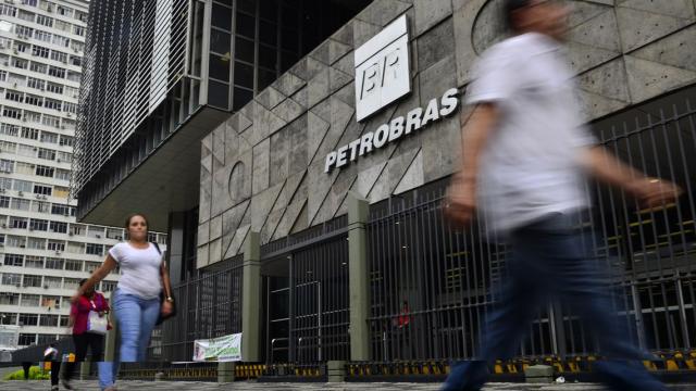 Petrobras aprova política de diversidade; concurso terá 40% das vagas para pessoas negras e PCDs